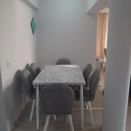 Apartmán 2+1 с видом на море, с большой террасой и бассейном