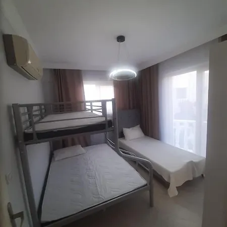 Apartmán 2+1 с видом на море, с большой террасой и бассейном